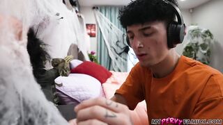 Stepmom Gets A Spooky Surprise & Squirts!! – Gigi Dior