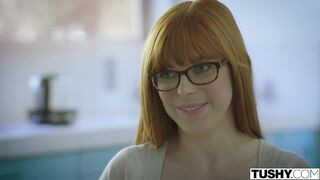 More Lana Rhoades giving her ass