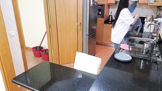 Sexy private chef is seduced with a massage – Miss Squirting